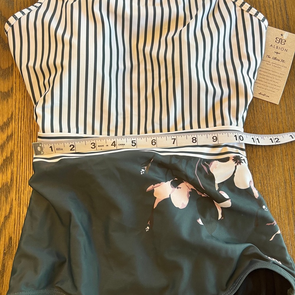 Albion Fit One Piece Swimsuit Nylon Spandex Striped Floral Preppy Coastal Beachy - Picture 7 of 9